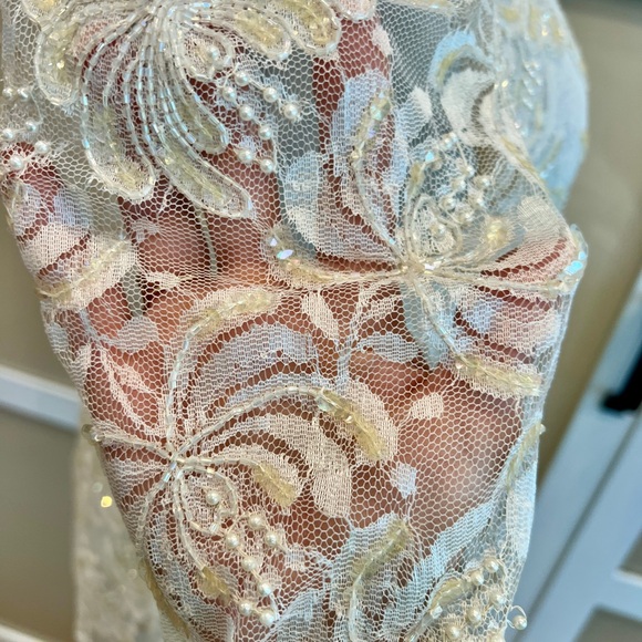 Vintage Lace and Beaded Scalloped Top - Picture 8 of 11